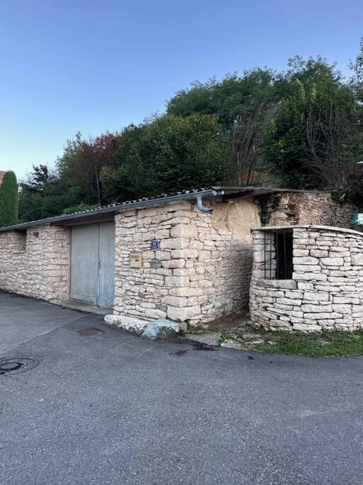 La Maison De Mounette L'Isle-d'Abeau Exterior photo